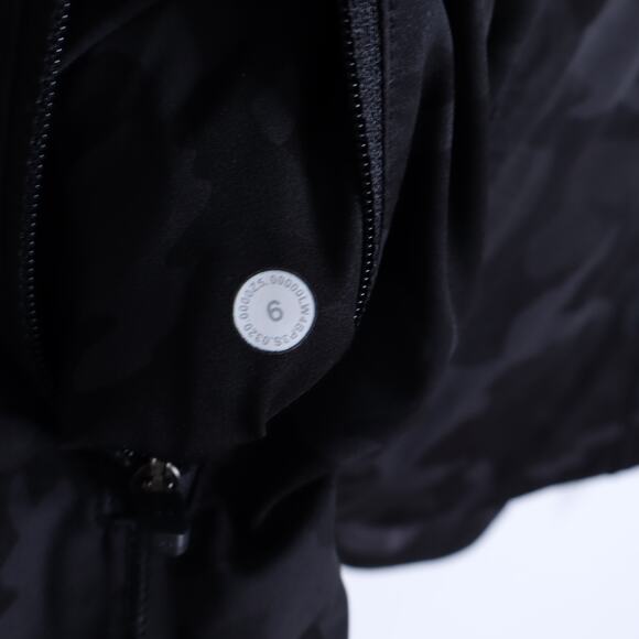 LULULEMON Windbreaker Mist Over Jacket Incognito Camo Multi Grey Women's 6 - Picture 10 of 10